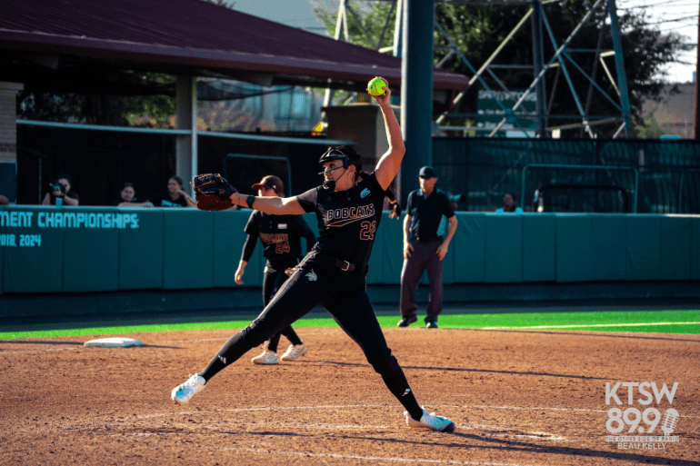 Madison Azua winding up for a pitch | Beau Kelly