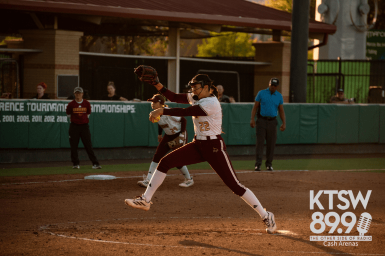 Texas State pitcher Maddie Azua throws a pitch to a ULM batter.
