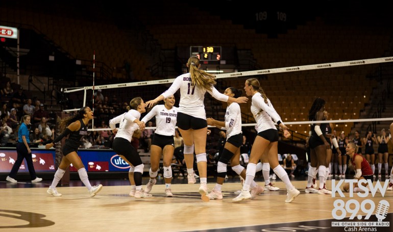Texas State sweep the Ragin Cajuns