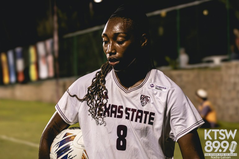 Sydney Ritter during the game against Santa Clara
