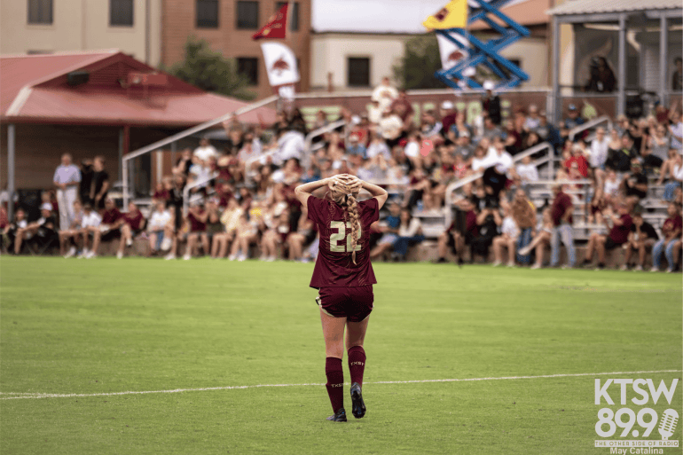 Kaylie Smith after missing a shot